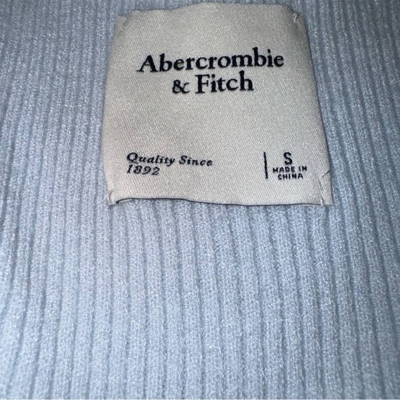 A&F sweater - Picture 4 of 4